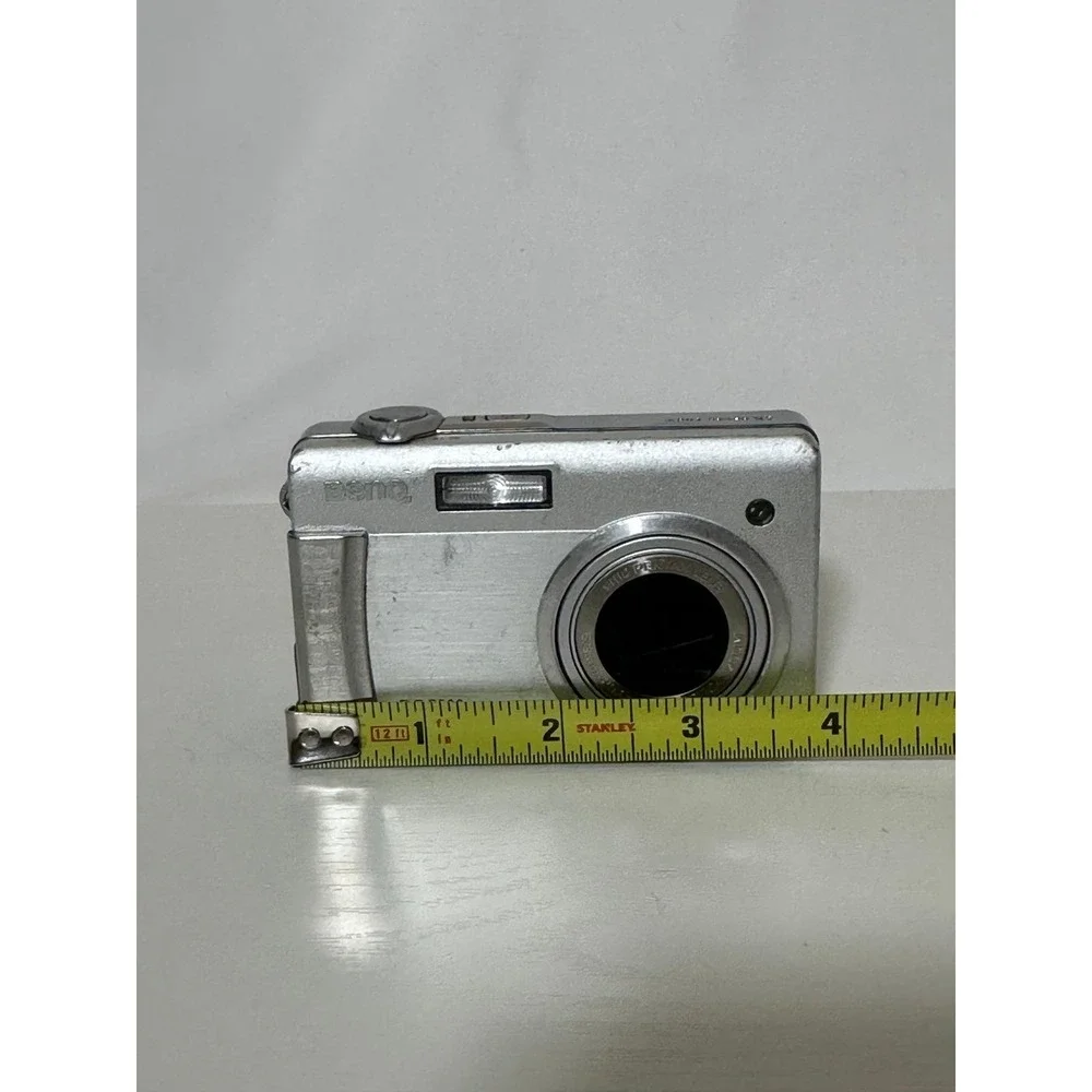 BenQ DC P500 digital camera For Parts Not Working